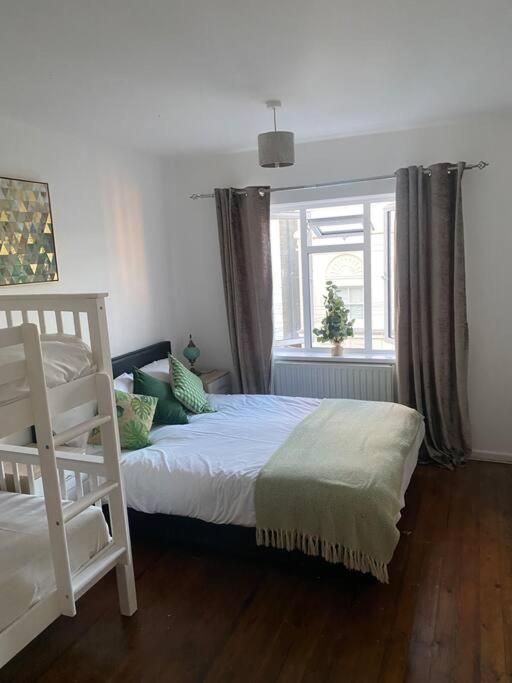 Brighton New Apartment Free Parking Sleeps 6 Eksteriør bilde