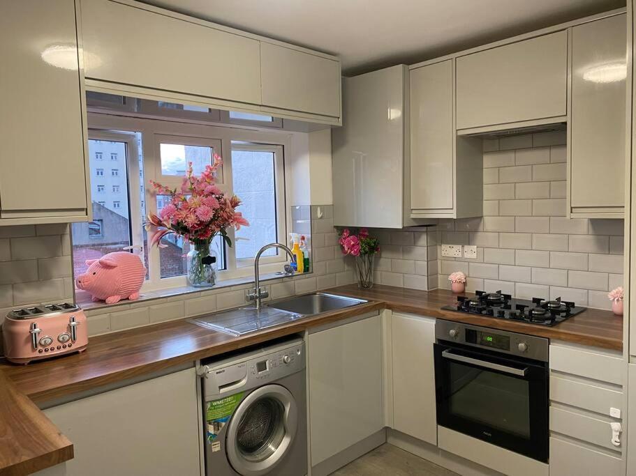 Brighton New Apartment Free Parking Sleeps 6 Eksteriør bilde